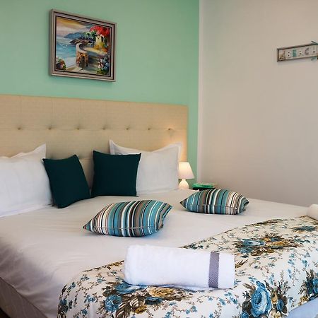 Sea Port Celebrity Apartment - Lets4Holiday Varna Exterior foto
