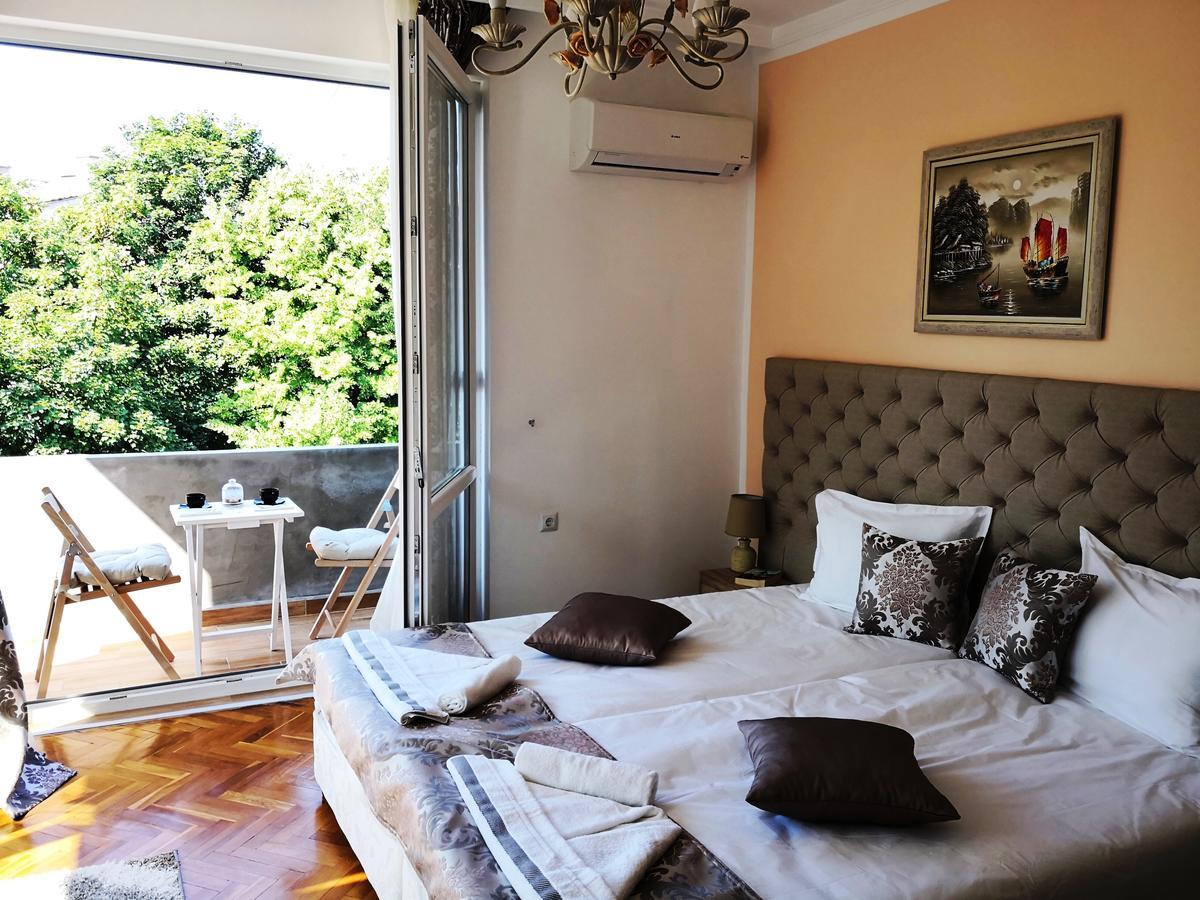Sea Port Celebrity Apartment - Lets4Holiday Varna Exterior foto